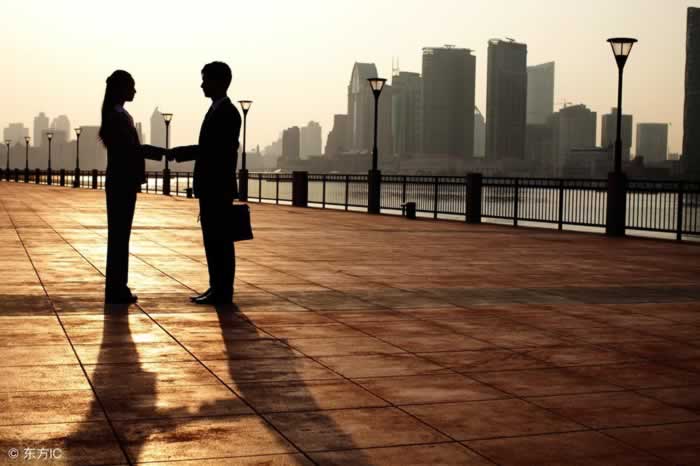 挽回你要学会再次吸引到他！(图2)