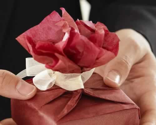 男人对你冷漠态度，提分手！聪明的女人懂得运用这样的策略 - 恋来情感网