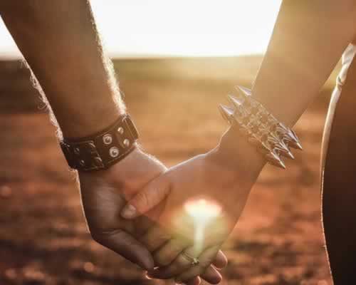 婚姻生活不如意，很多时候，是我们遭受了情感勒索(图1)