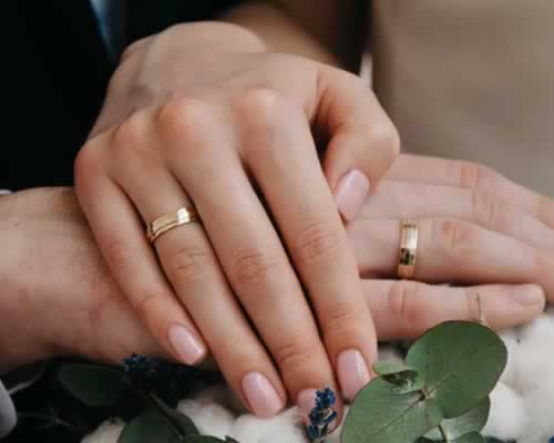 女人容易走上“歪”路，离不开这2种贪婪 - 恋来情感网