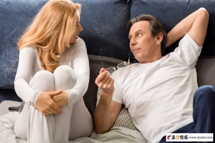 容易把天聊死的3种尴尬，夫妻相处要避讳(图3)