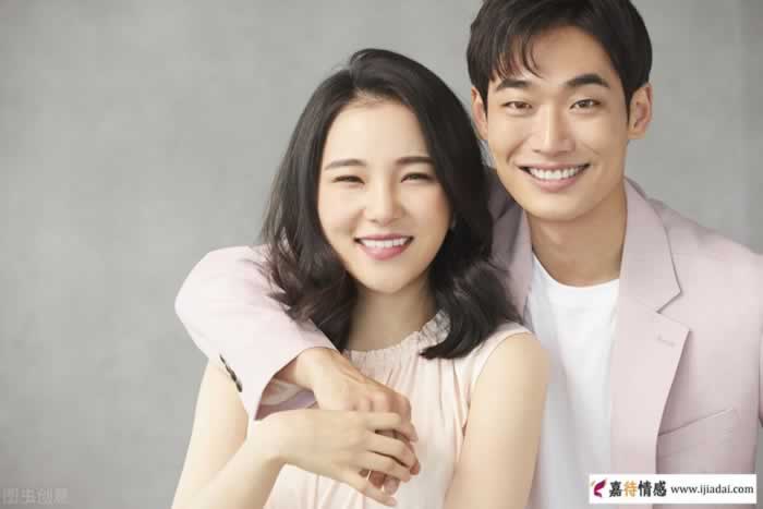 女人喜欢一个男人，经常会聊这3个话题(图1)