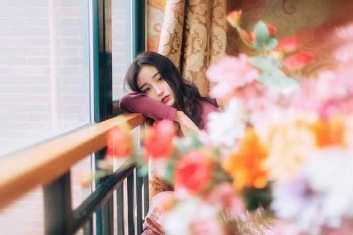 你流的眼泪男人不会心痛，学会这样吊他的胃口，他才会想起挽回你(图1)