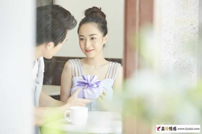 给女人的忠告：不要在朋友圈里“假精致”(图1)