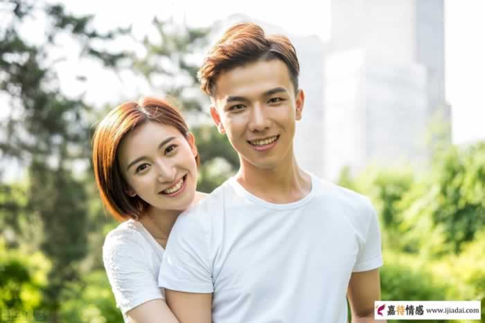 做“舔狗”的男人，暴露出3种卑微的心态(图2)