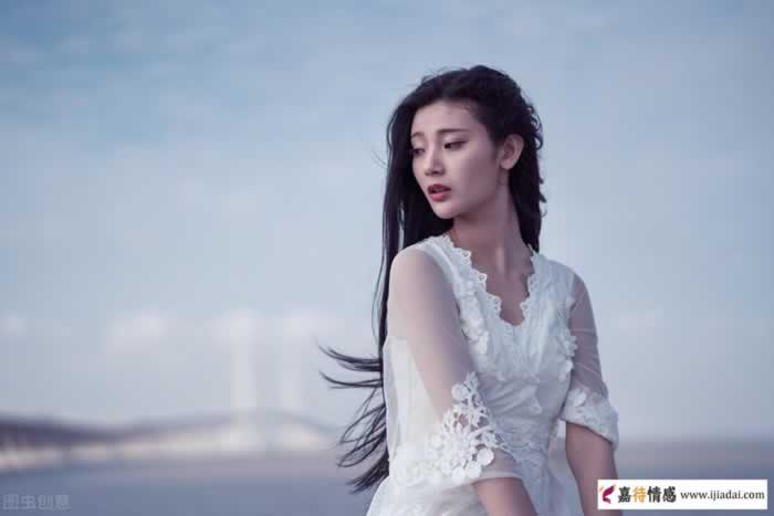 聪明的女人，发现男人不爱自己了，习惯用这3种办法处理(图1)