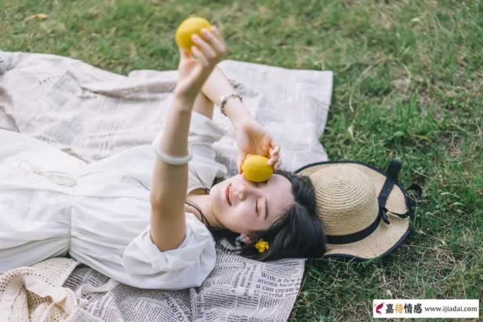 女人这3种肢体暗示，其实在告诉你可以追到她(图3)