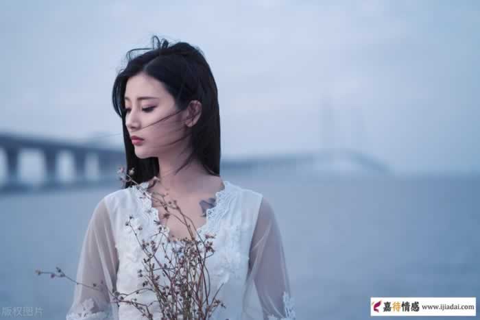 女人痴，男人傻，才是最大的不般配(图2)