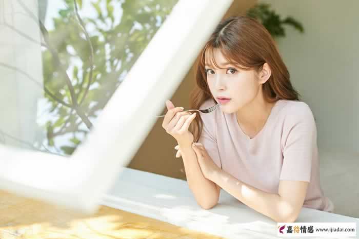 爱上一个人，才会有的3种“反常”表现(图3)