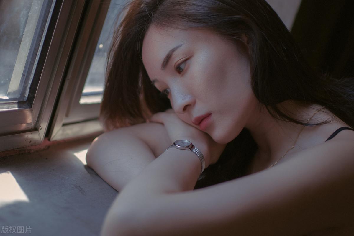 女人挽回感情别再低姿态，5招让他主动来找你求复合(图1)