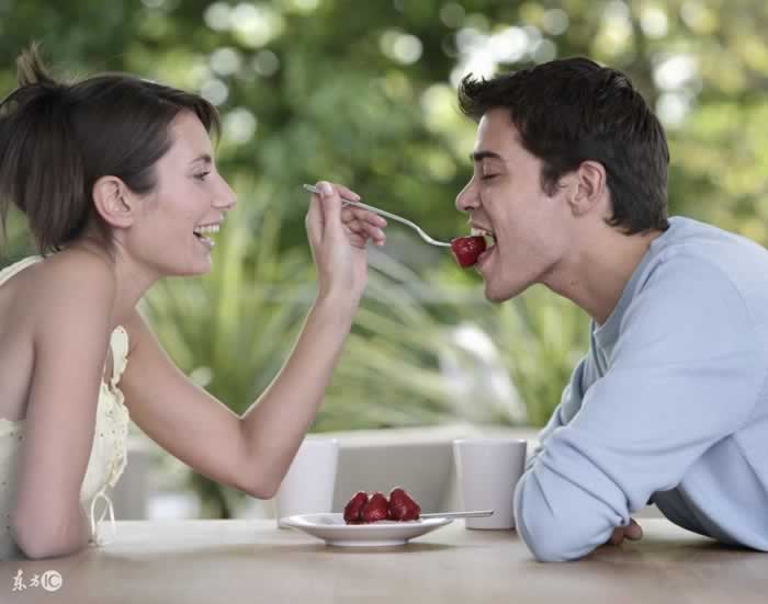 挽回他，看的不是变伟大和变渺小，是靠你自私(图1)