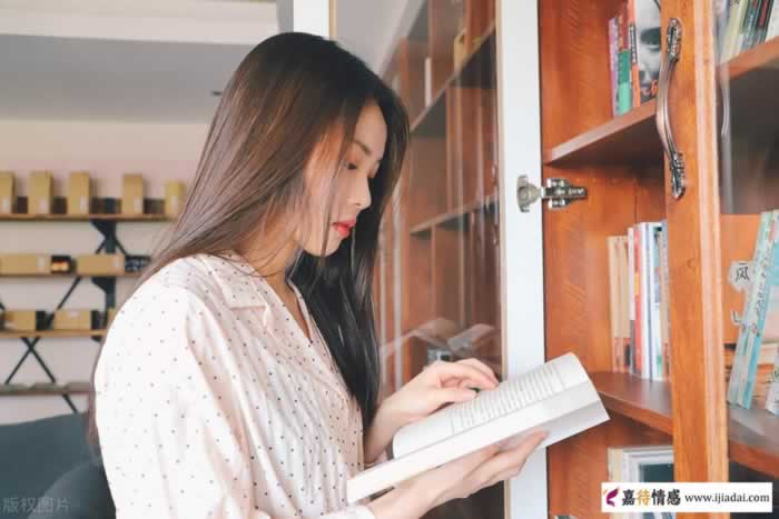 让男人欣赏的女人，往往在这3方面都很“高级”(图2)