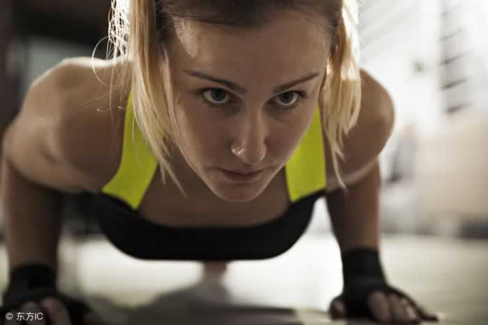 男人越没出息，越会有的3种表现，他有吗(图2)