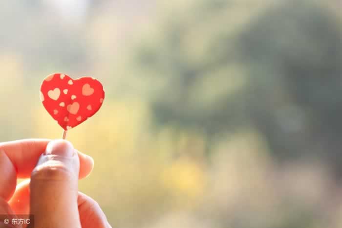 女人有这三个迹象时,说明已经怀疑人生了,一定要注意(图2) 女人有这三个迹象时,说明已经怀疑人生了,一定要注意(图2)