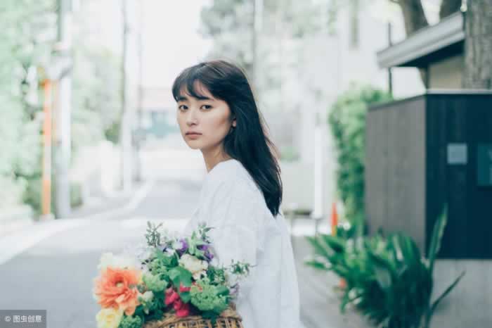 男人爱不爱你就看这些事，挽回的你看他的表现就知道了(图2)