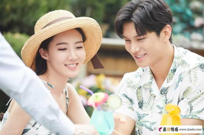 让男人喜欢的3种女人，要做到内外兼修(图2)