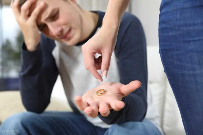 分手如何挽回，记住三个不要，二次吸引要做到两件事(图4)