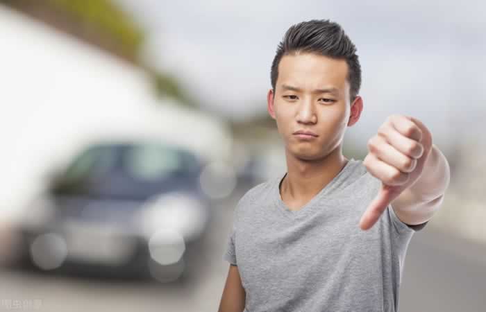 分手后想要挽回男朋友，令男人反感的女人有哪些？(图3)